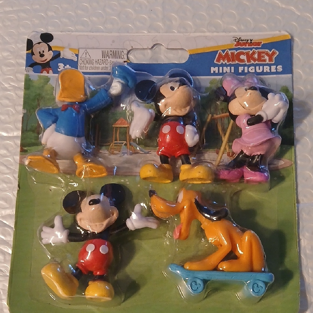 Disney Junior Mickey & Friends Mini Figures 5 Total In Sealed Package